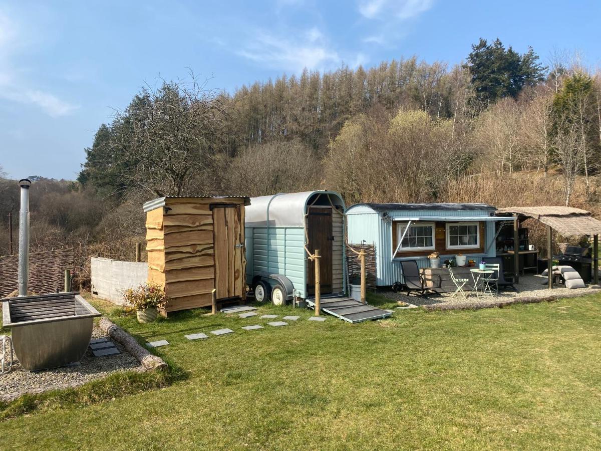 Belan Bluebell Woods Shepherds Hut Лянідлойс Екстер'єр фото